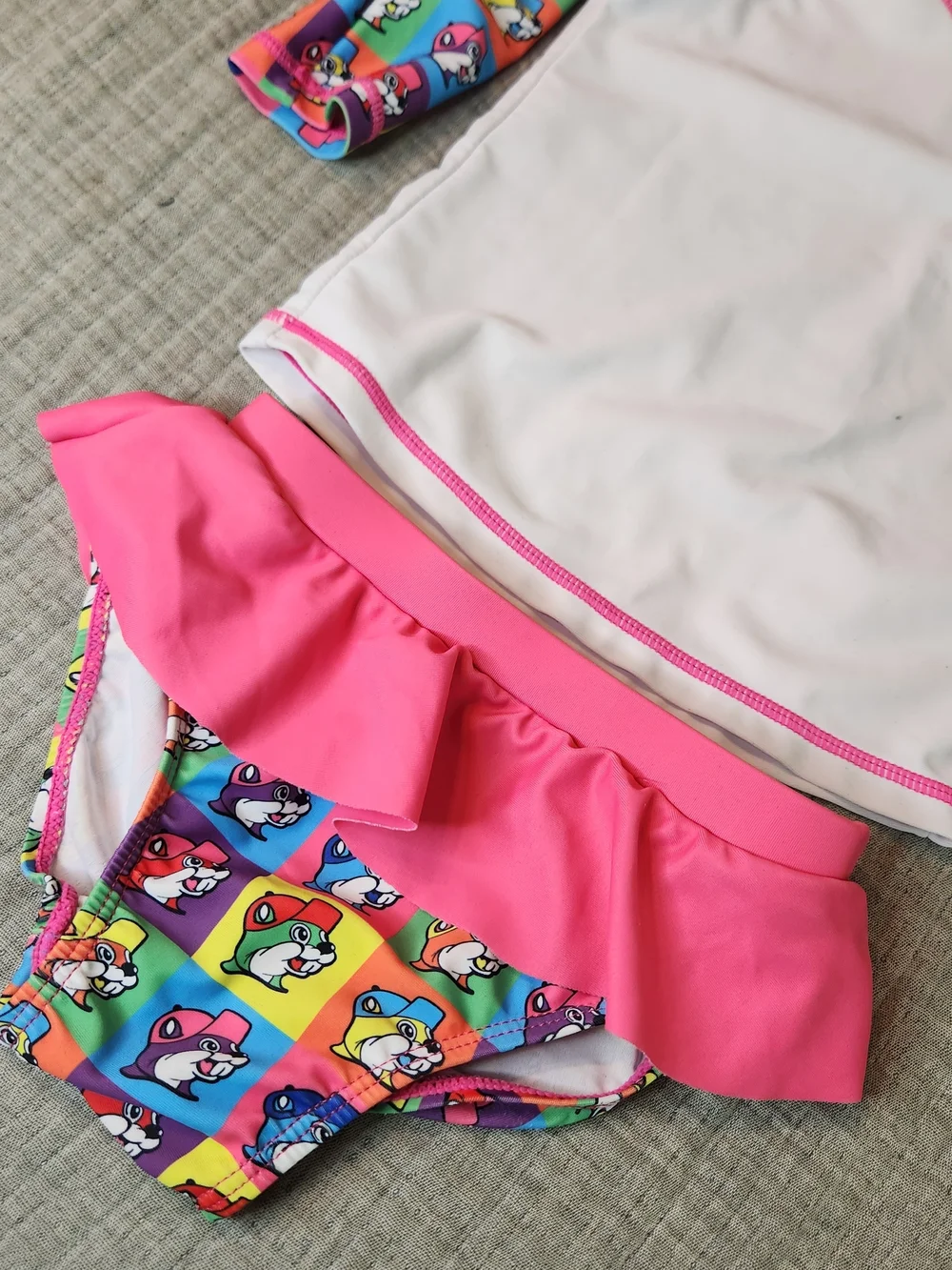 Buc-ee's Kids Two-Piece Rash Guard Swimsuit - White & Pink 18 Months